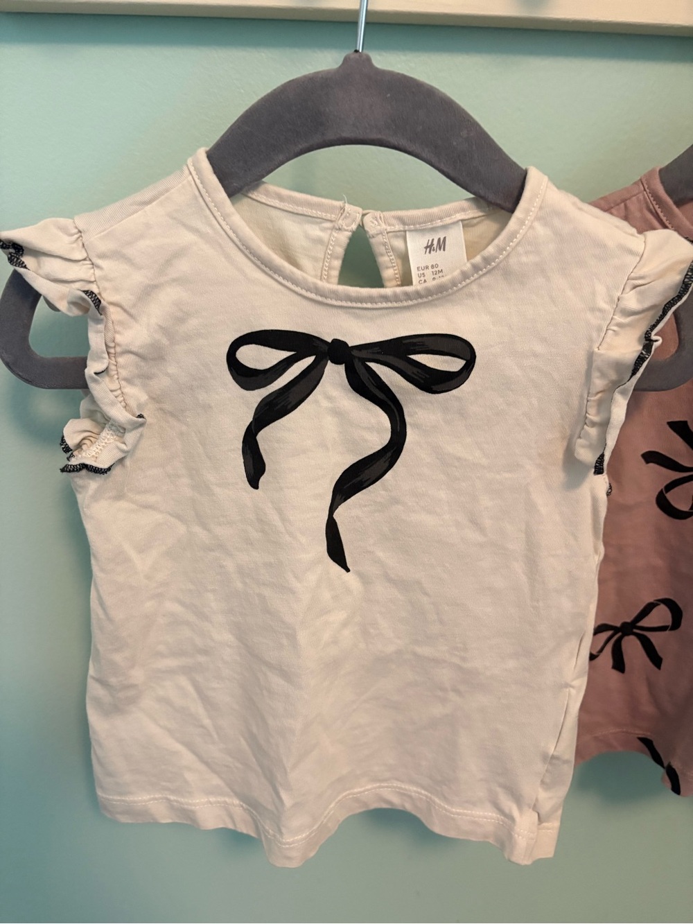 H&M Bow Print Ruffled Sleeve Tops - Picture 2 of 6